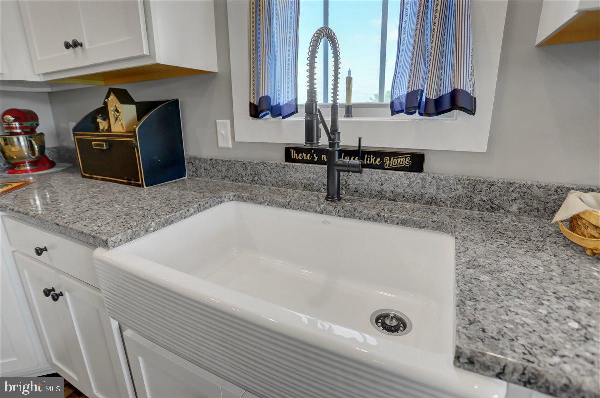 1985 Hartzok Road Chambersburg, PA 17202 - Photo 15 of 35 Farmhouse sink