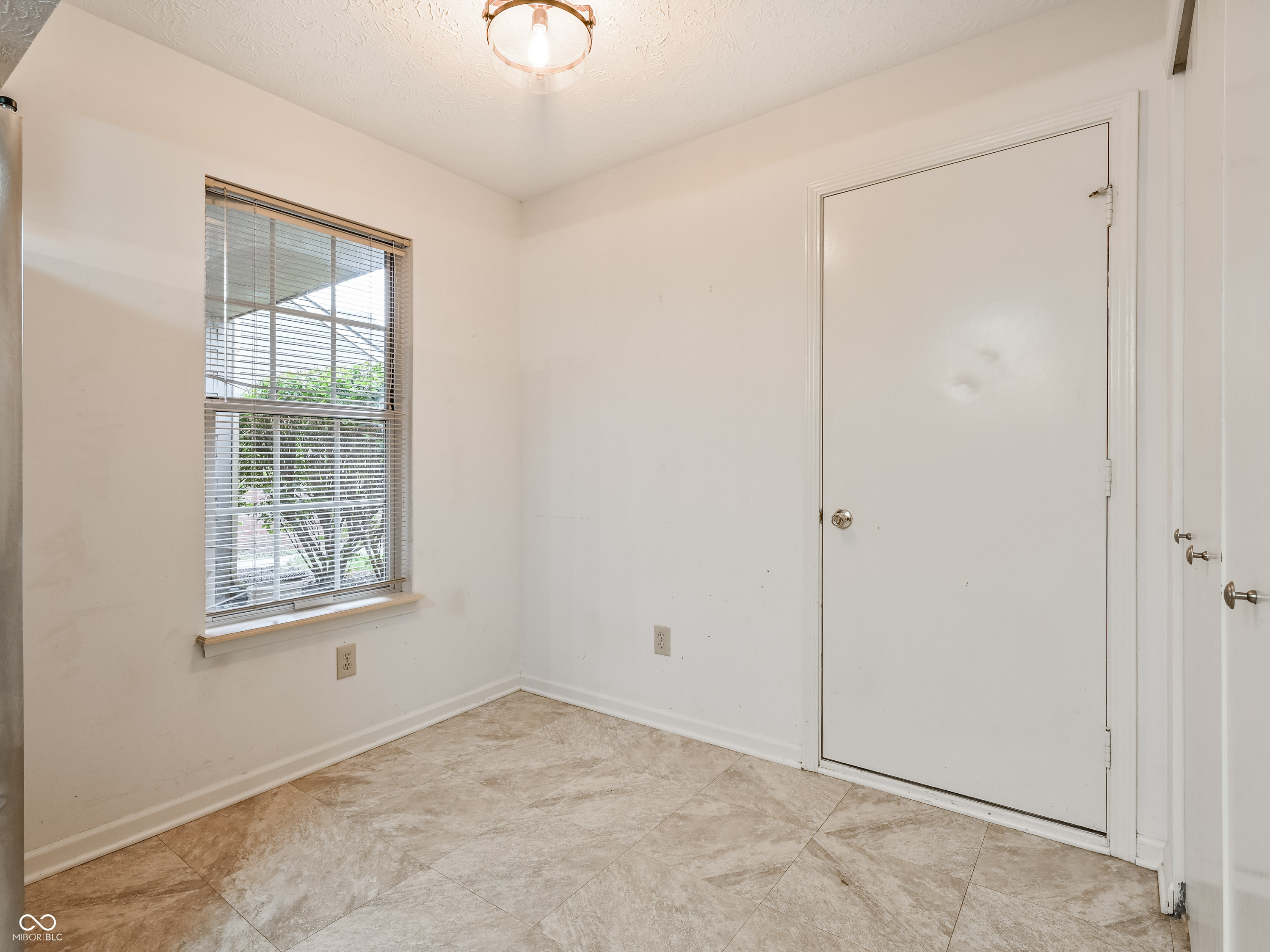 6534 Miramar Court Indianapolis, IN 46250 - Photo 14 of 23