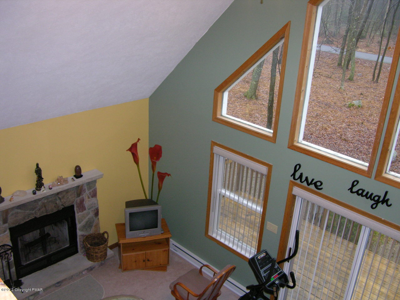 LIVING ROOM VIEW