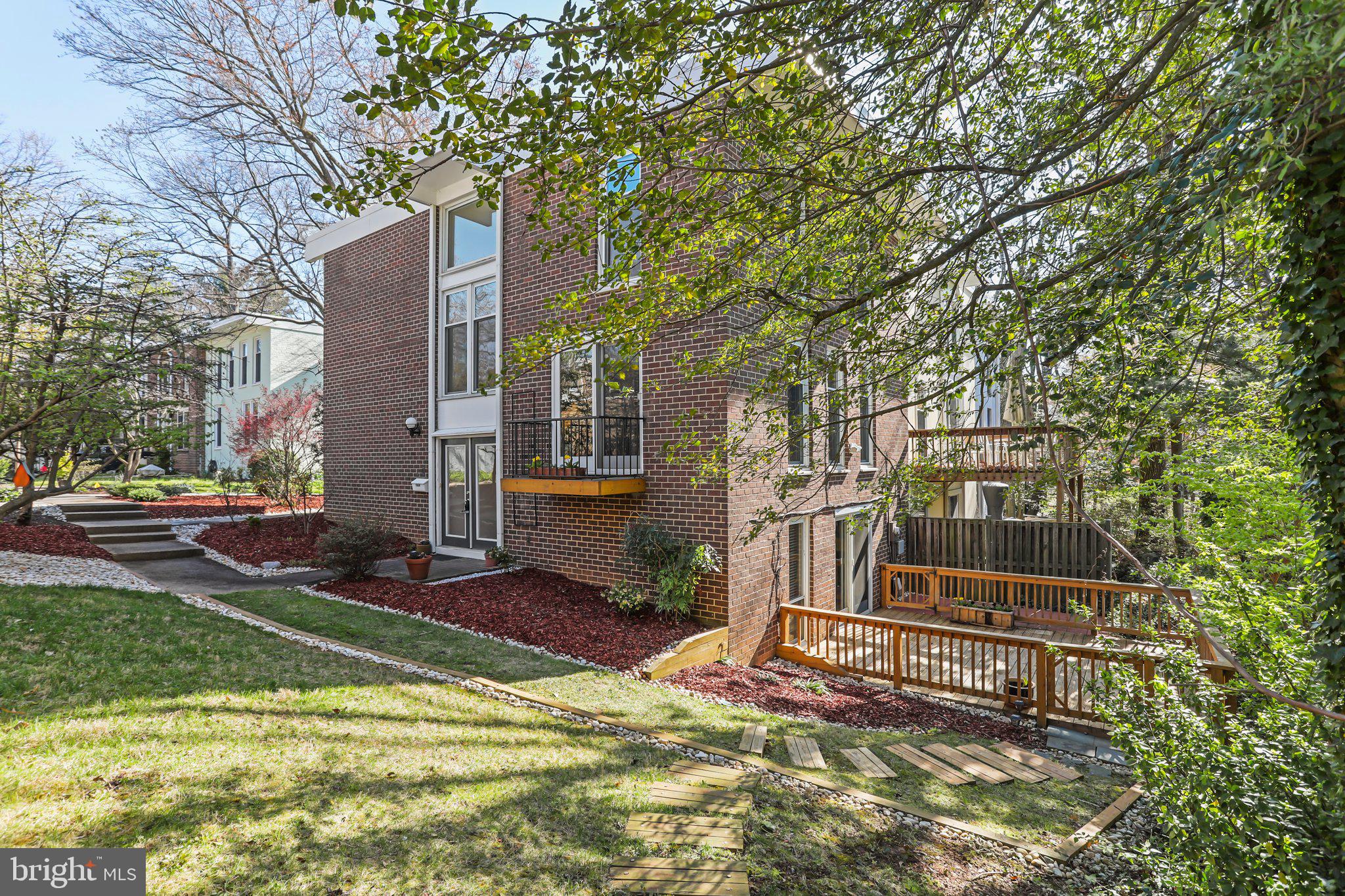 1634 Wainwright Drive Reston, VA 20190 - Photo 48 of 62