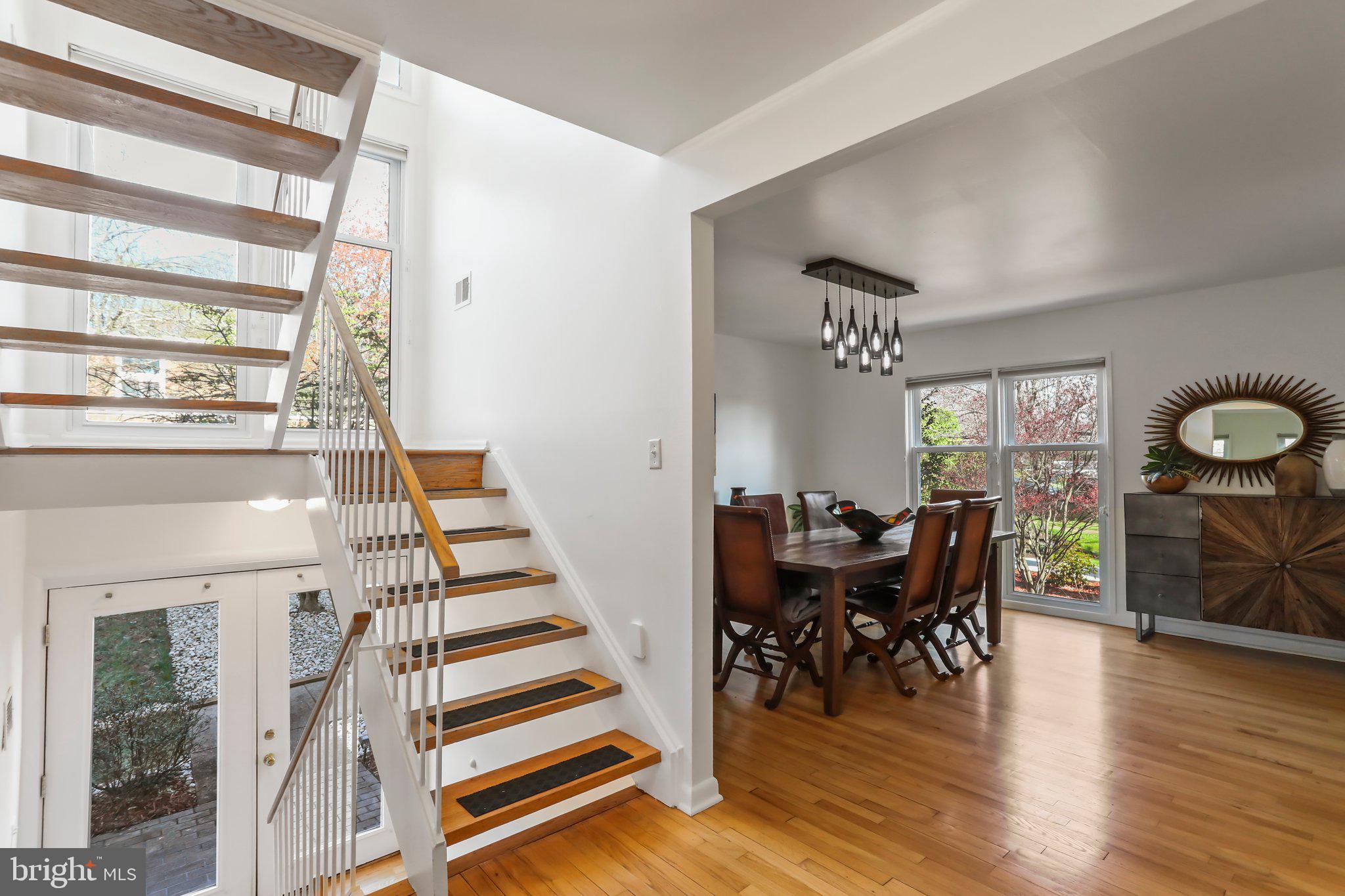 1634 Wainwright Drive Reston, VA 20190 - Photo 10 of 62