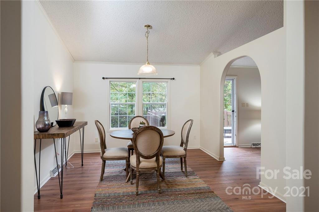 39 Sumter Street Arden, NC 28704 - Photo 5 of 24 Gallery Image 5