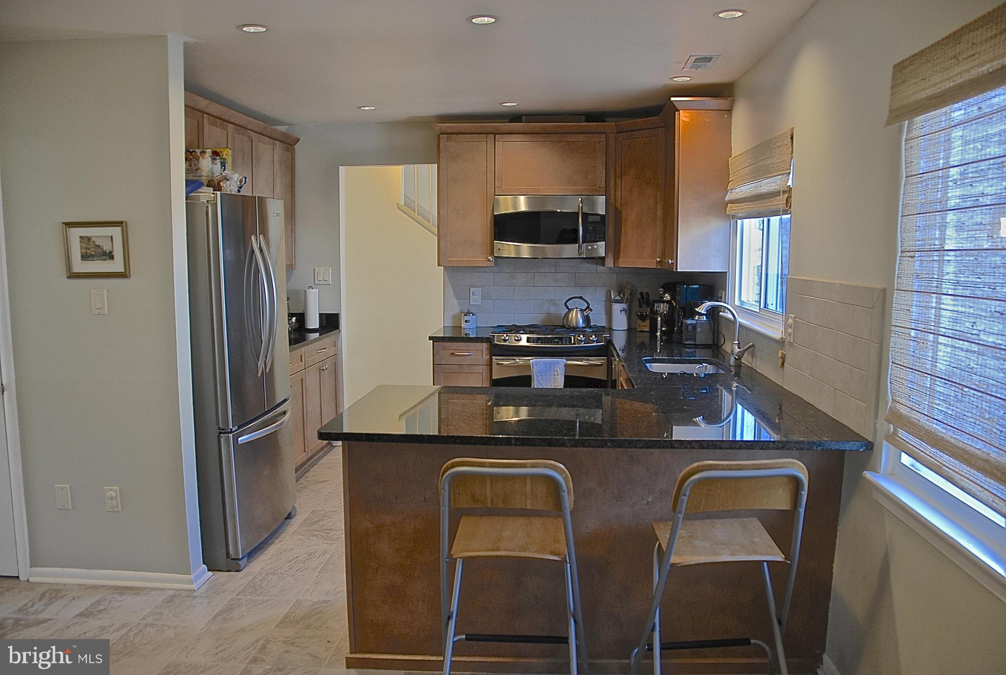 1478 Roundleaf Court Reston, VA 20190 - Photo 3 of 17 Kitchen
