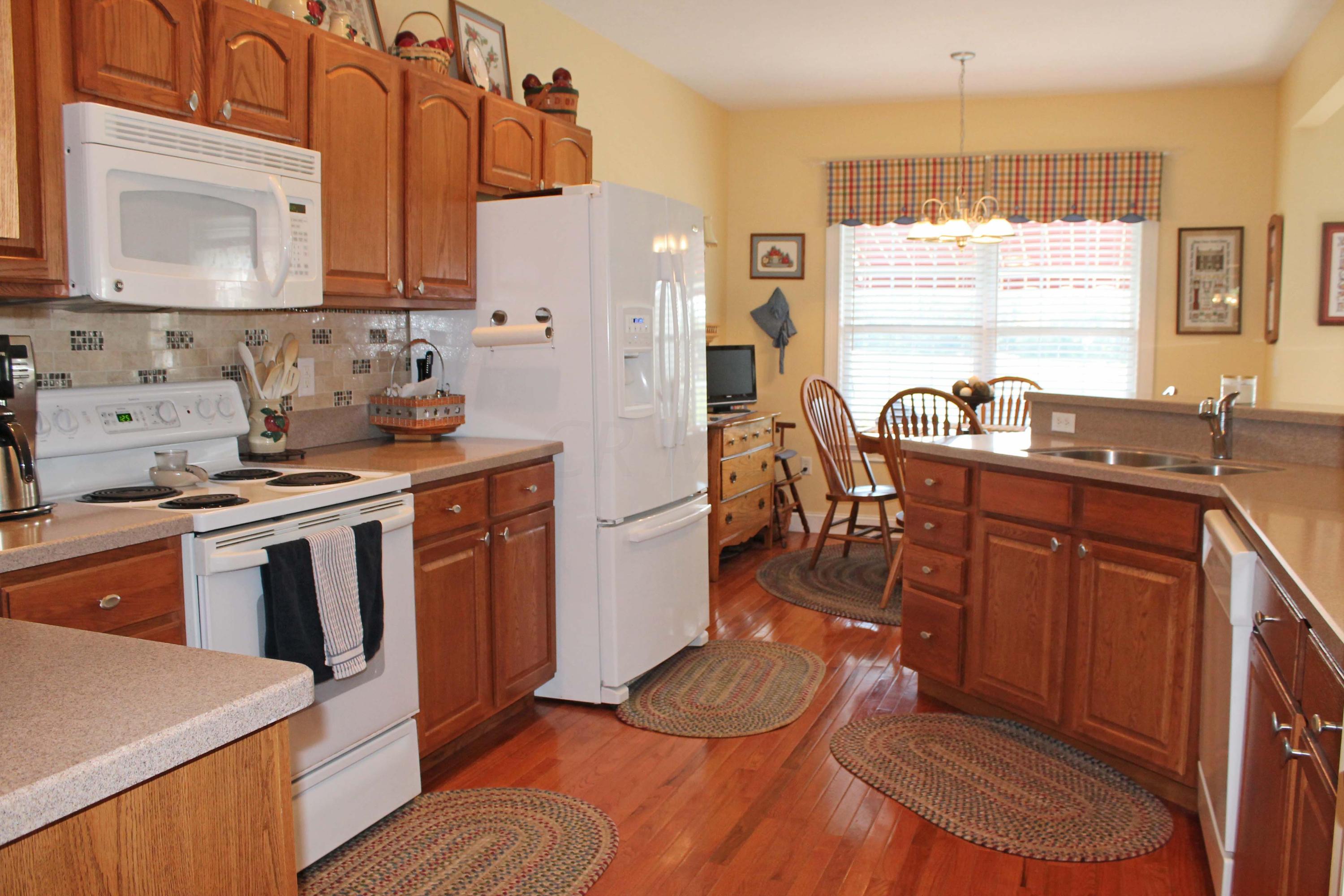 142 Almahurst Road Pataskala, OH 43062 - Photo 12 of 41