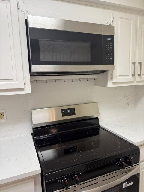 3200 South Gessner Road, Unit 344 Houston, TX 77063 - Photo 11 of 28 Range and Microwave