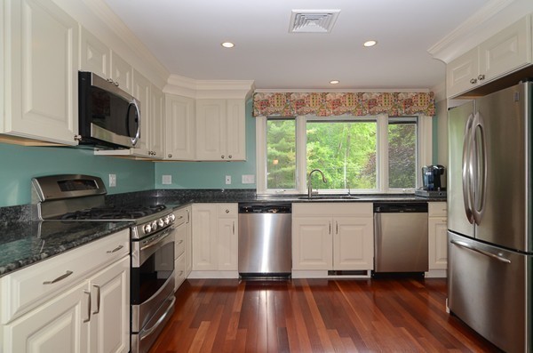 36 Old Farm Road Dover, MA 02030 - Photo 7 of 20 Gallery Image 7