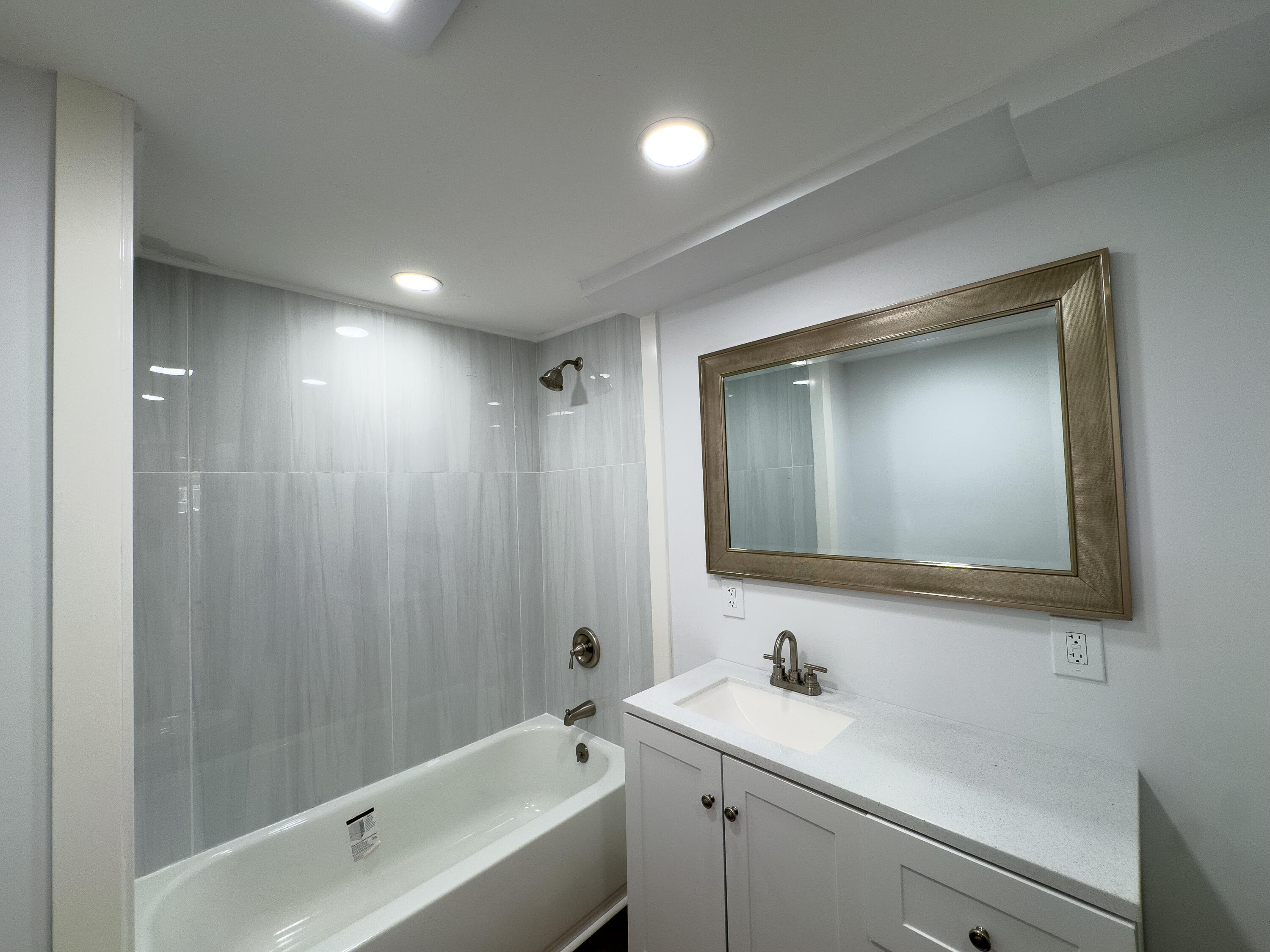 409 Chases Mill Road East Machias, ME 04630 - Photo 16 of 58 409 CHASE MILLS RD INTERIOR-087