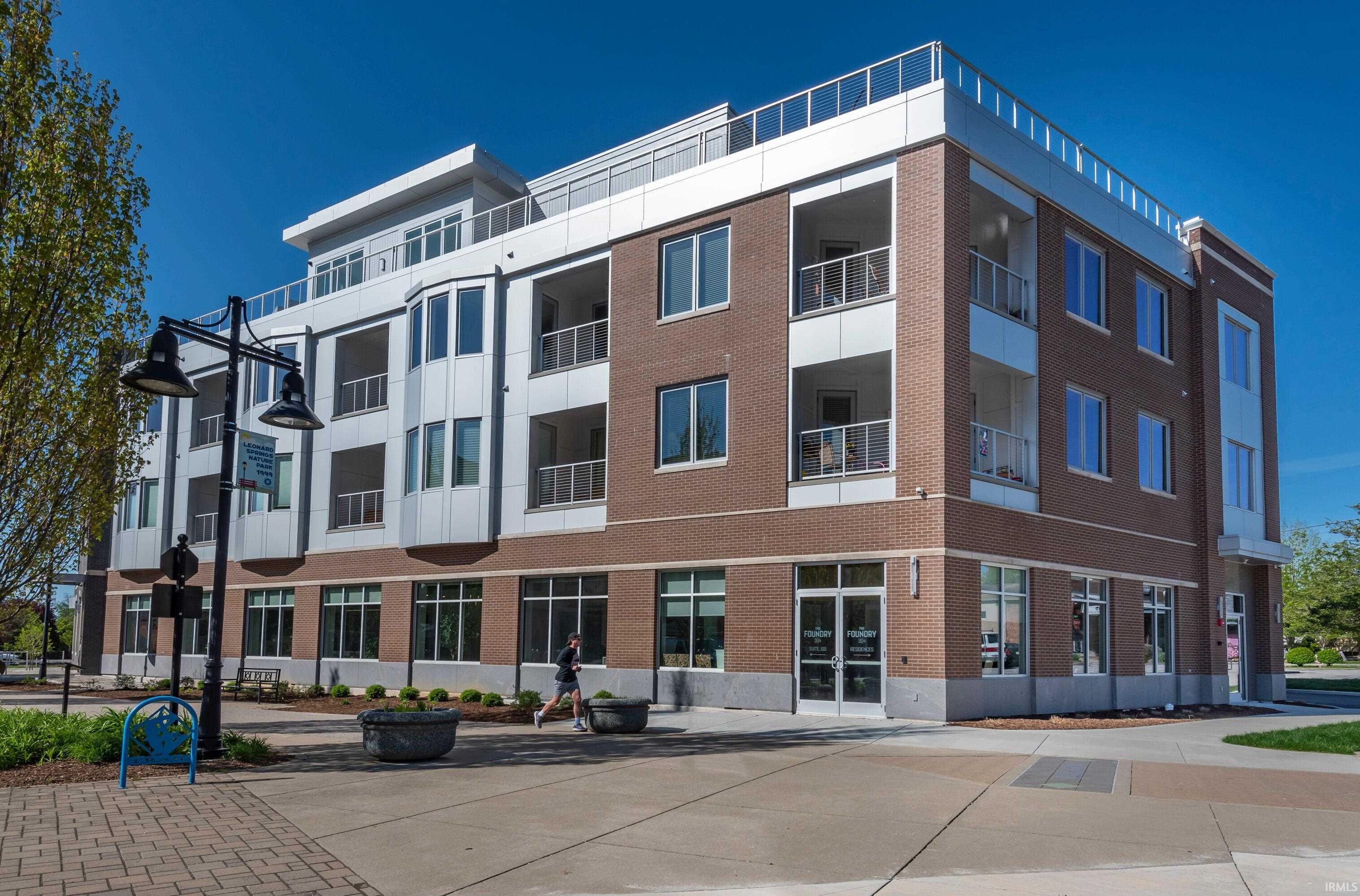 304 West Kirkwood Ave Unit 305  