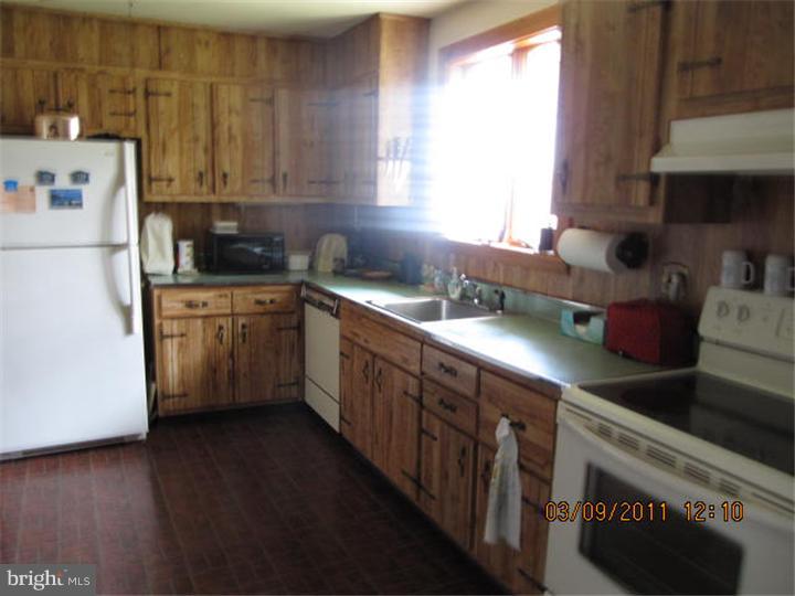 12 Mercer Hill Road Ambler, PA 19002 - Photo 4 of 25 Kitchen