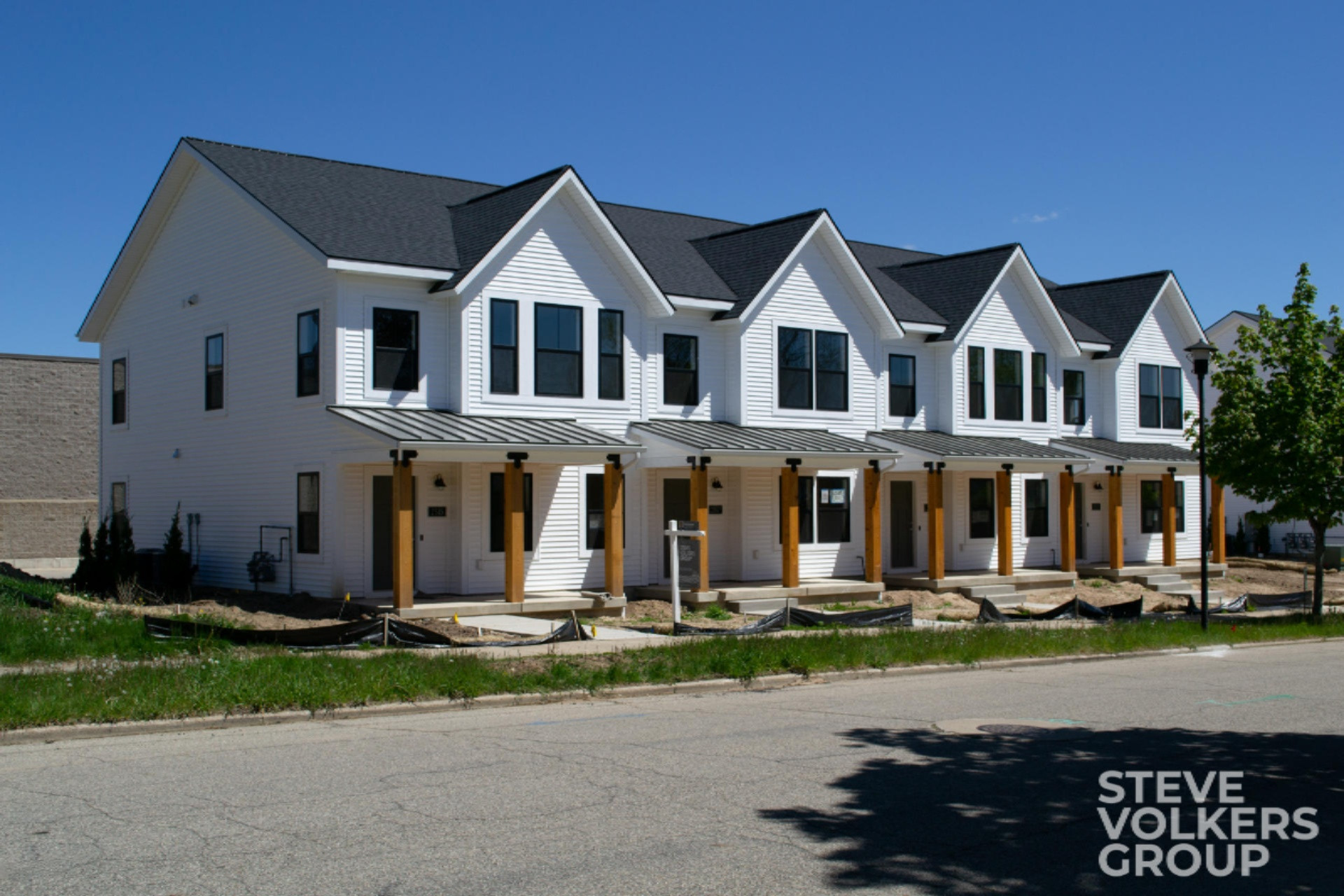 2515 Inverness Road Southeast Grand Rapids, MI 49546 - Photo 35 of 37 2515 Inverness Road SE