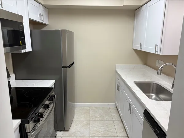 $99,900 | 4645 Wild Indigo Street, Unit 366, Houston, TX 77027