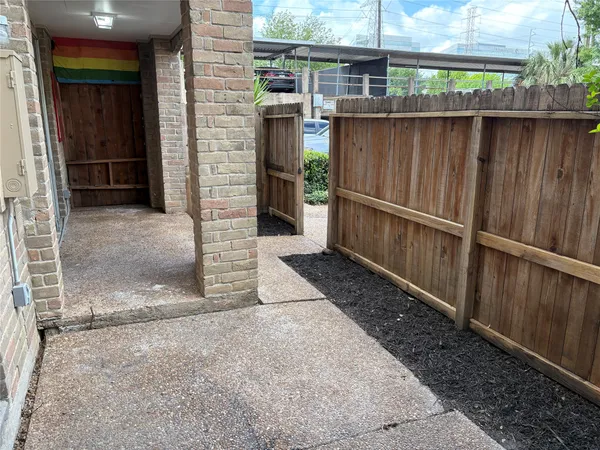 $99,900 | 4645 Wild Indigo Street, Unit 366, Houston, TX 77027