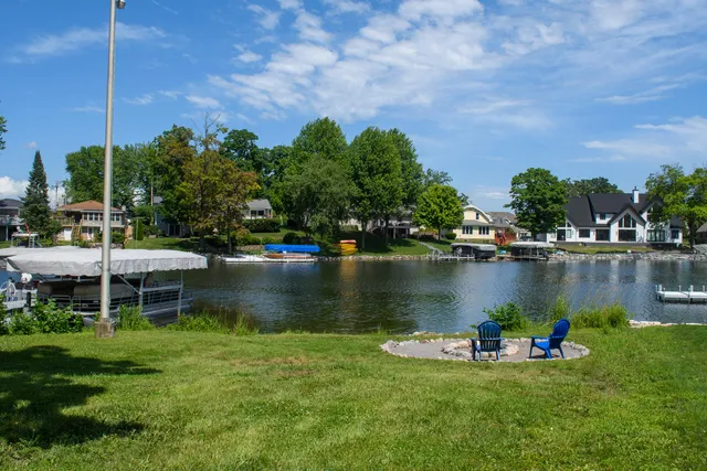 $1,175,000 | W188S7598 Oak Grove Drive, Muskego, WI 53150