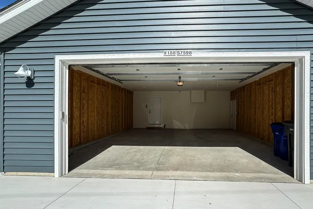 $1,175,000 | W188S7598 Oak Grove Drive, Muskego, WI 53150