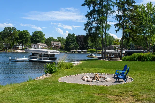 $1,175,000 | W188S7598 Oak Grove Drive, Muskego, WI 53150