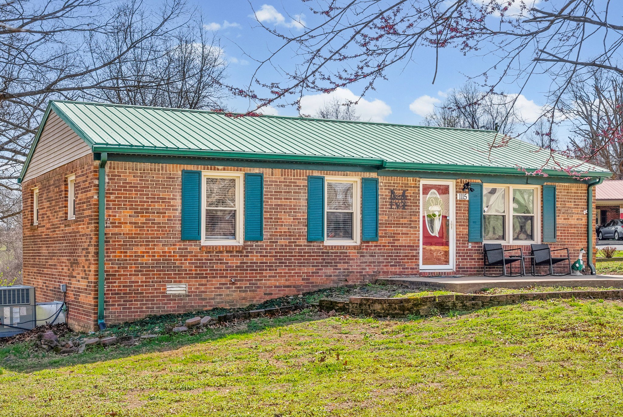 1115 South Tanyard Road Cadiz, KY 42211 - Photo 3 of 32