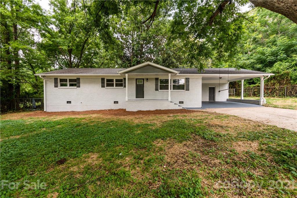 1060 Dunlap Roddey Road Rock Hill, SC 29730 - Photo 1 of 30 a front view of house with yard and green space