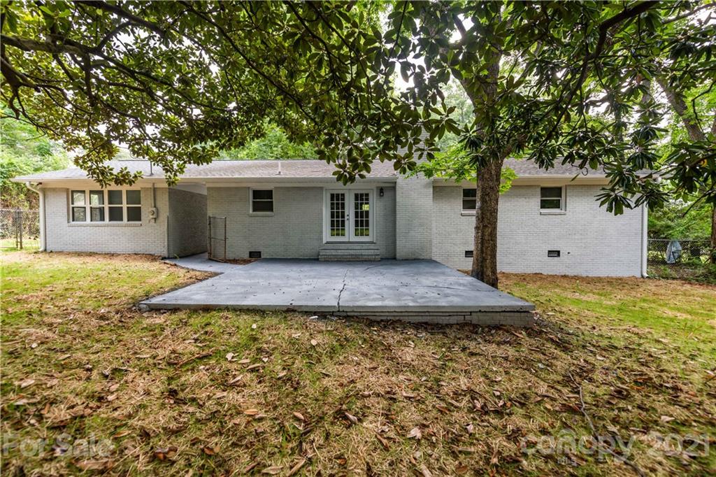 1060 Dunlap Roddey Road Rock Hill, SC 29730 - Photo 26 of 30 a front view of house with yard and trees around