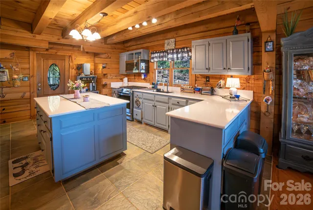 $950,000 | 4021 Johns River Road, Morganton, NC 28655