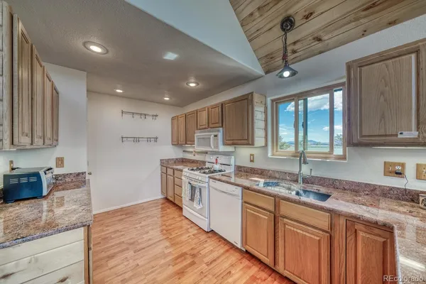 $649,000 | 229 Ladigo Lane, Hartsel, CO 80449