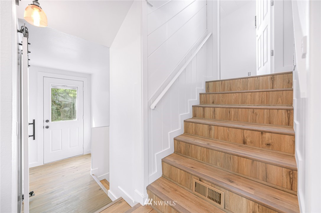 2737 McLeod Road Bellingham, WA 98225 - Photo 17 of 28 Gallery Image 17