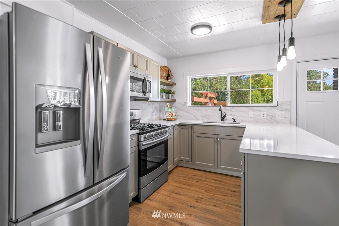 2737 McLeod Road Bellingham, WA 98225 - Photo 8 of 28 Gallery Image 8