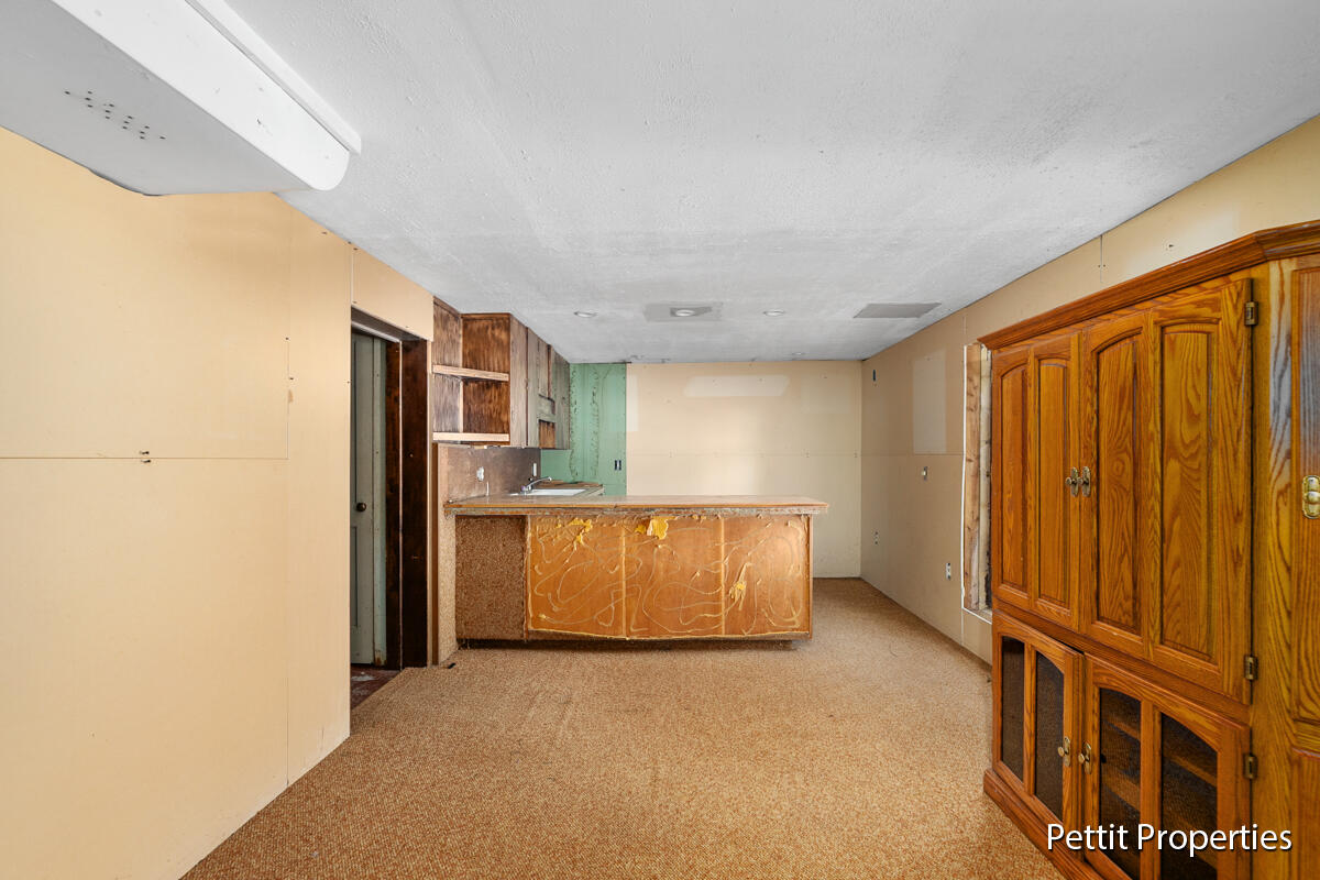 1833 Jefferson Road Otsego, MI 49078 - Photo 21 of 38 IMG_1020