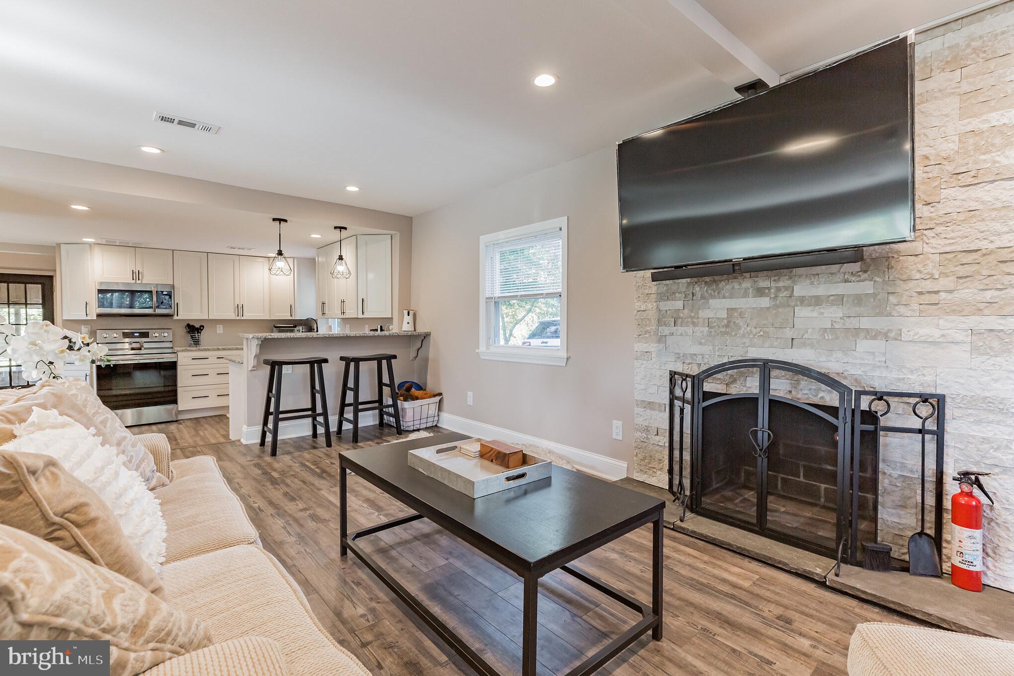 61 Mantua Road Mount Royal, NJ 08061 - Photo 4 of 45