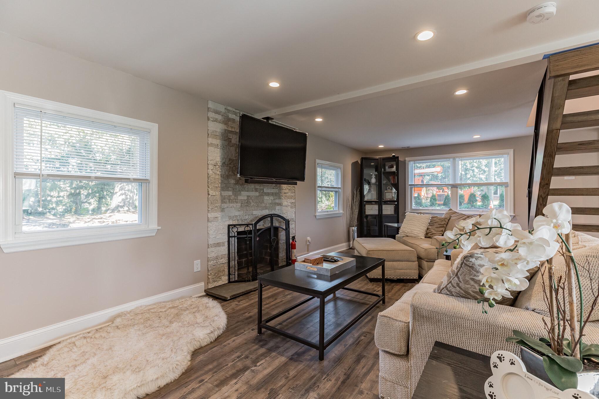 61 Mantua Road Mount Royal, NJ 08061 - Photo 5 of 45