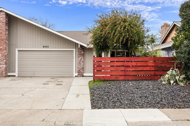 $425,000 | 8355 Deville Oaks Way, Citrus Heights, CA 95621