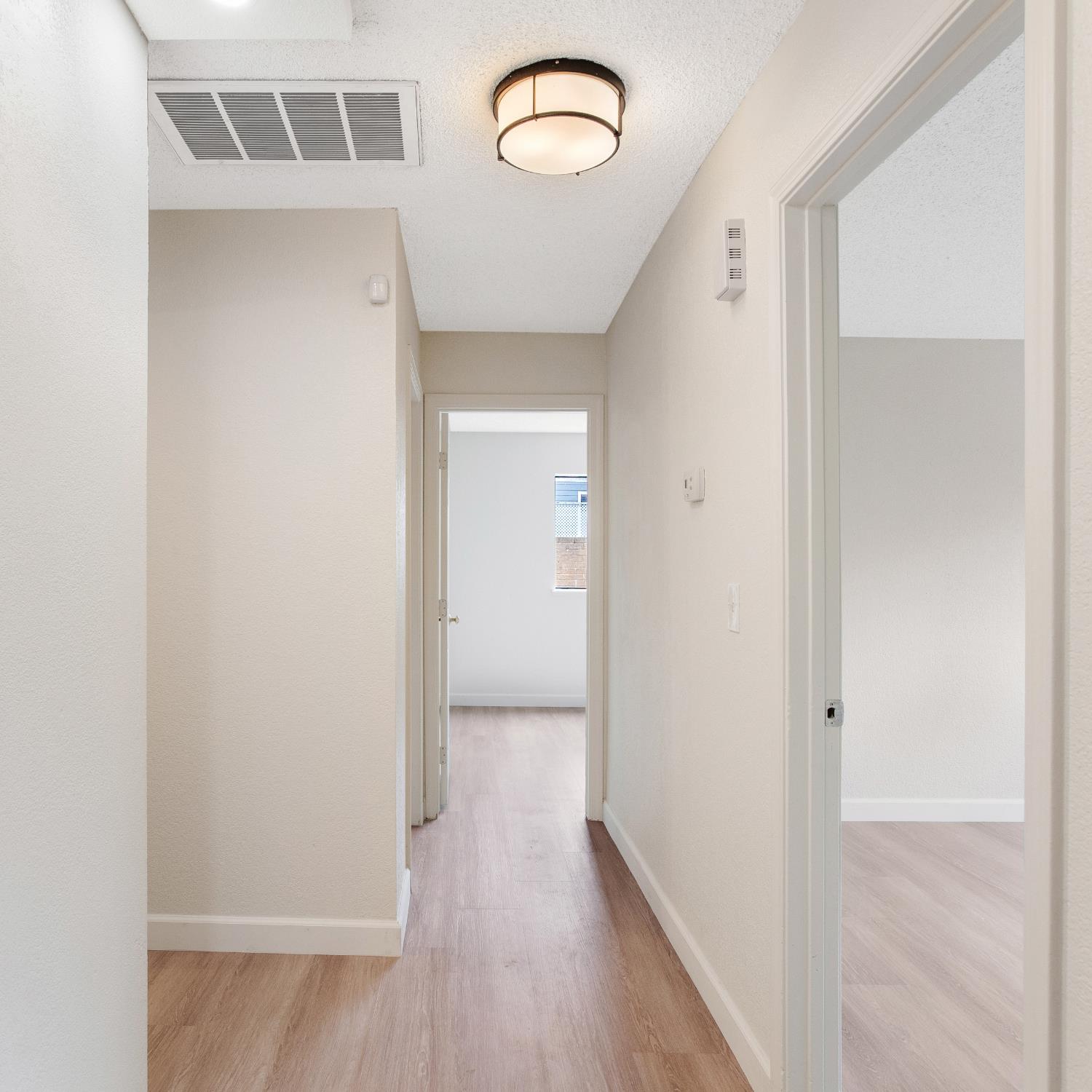 8355 Deville Oaks Way Citrus Heights, CA 95621 - Photo 14 of 24