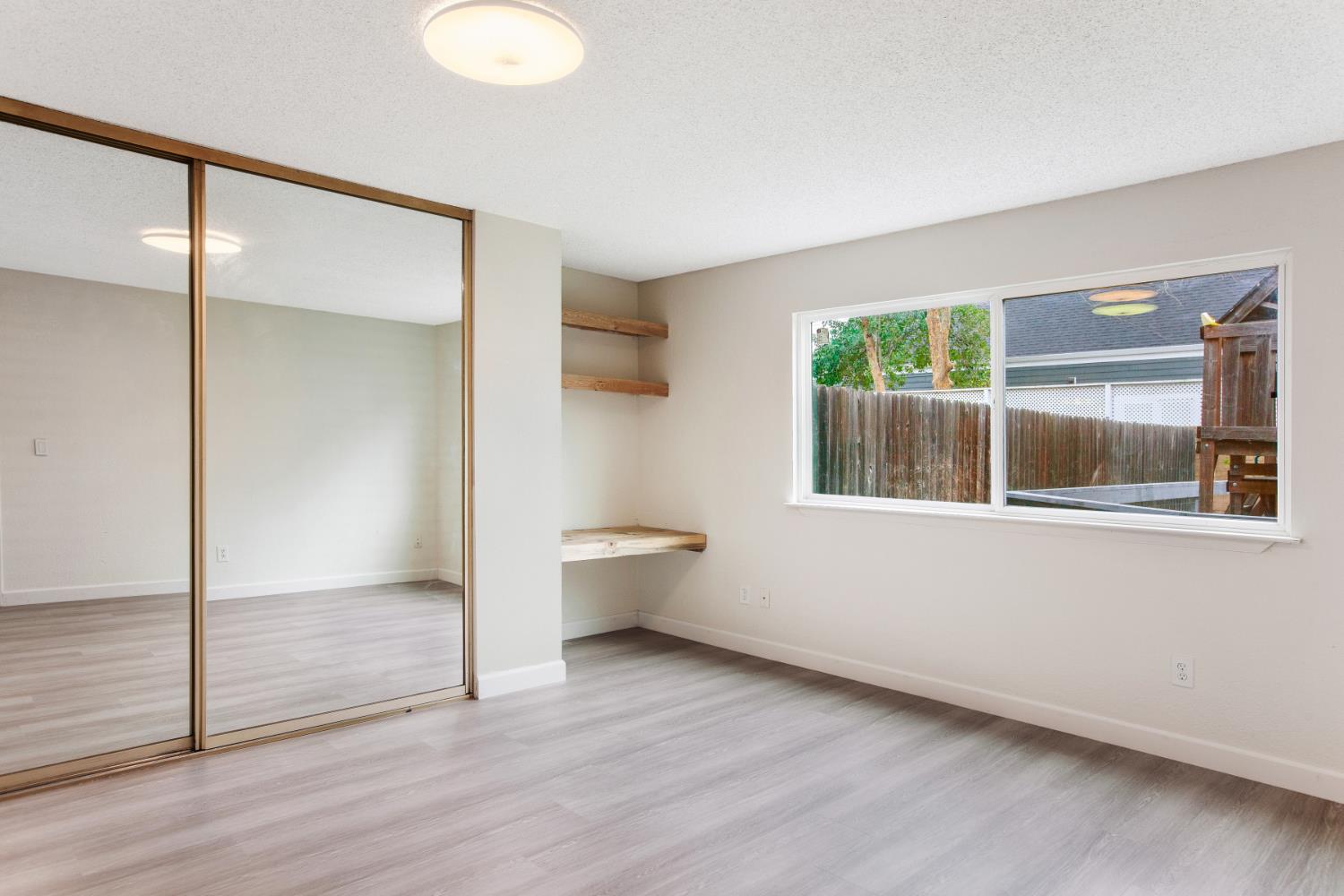 8355 Deville Oaks Way Citrus Heights, CA 95621 - Photo 17 of 24