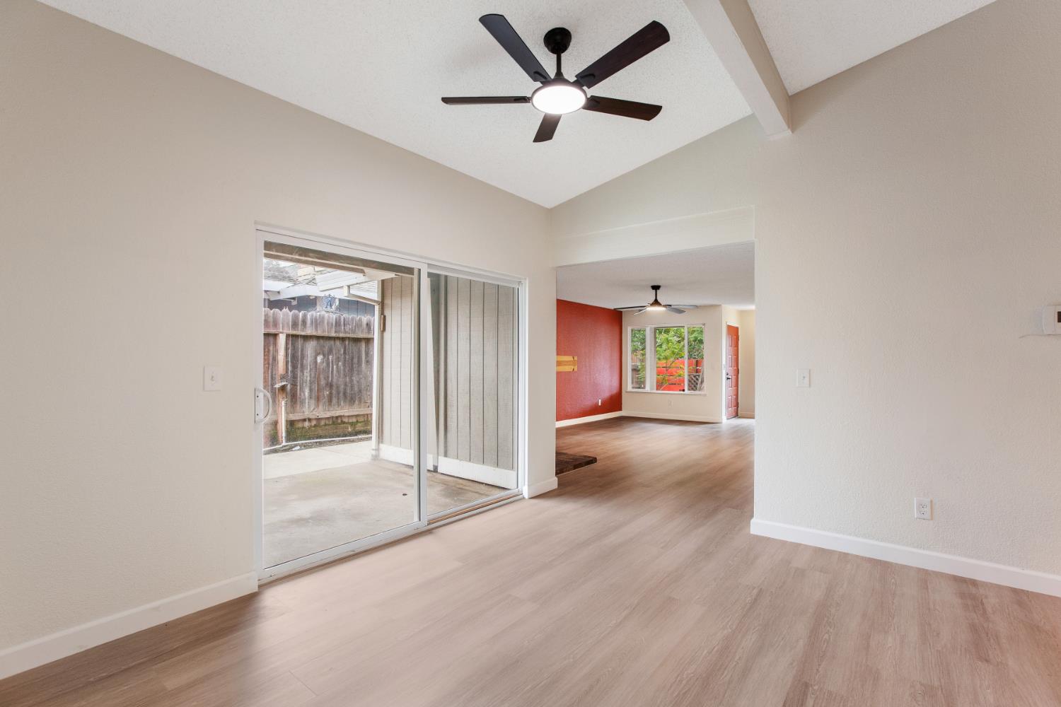 8355 Deville Oaks Way Citrus Heights, CA 95621 - Photo 10 of 24