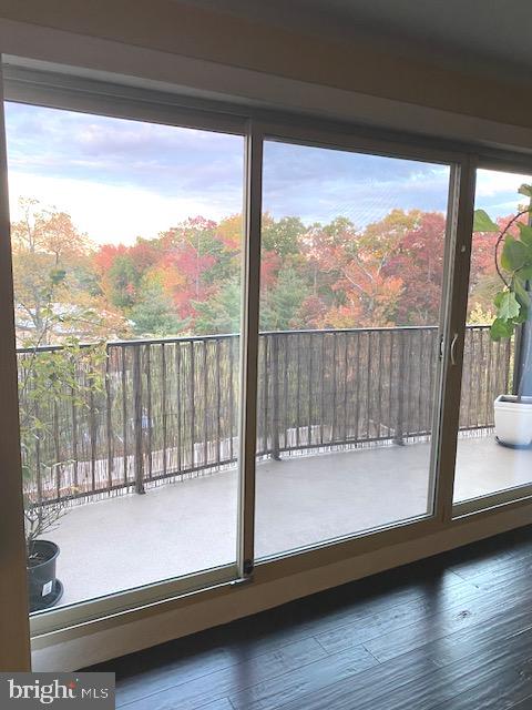 614 Chestnut Street Palmyra, NJ 08065 - Photo 11 of 17 a view of a balcony with lake view