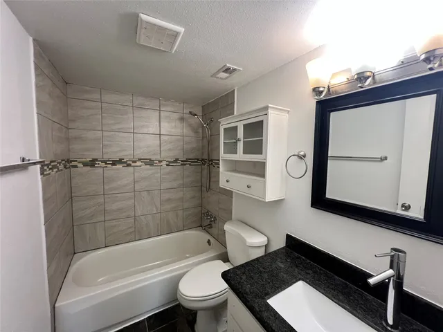 $1,595 | 855 Augusta Drive, Unit 60, Houston, TX 77057