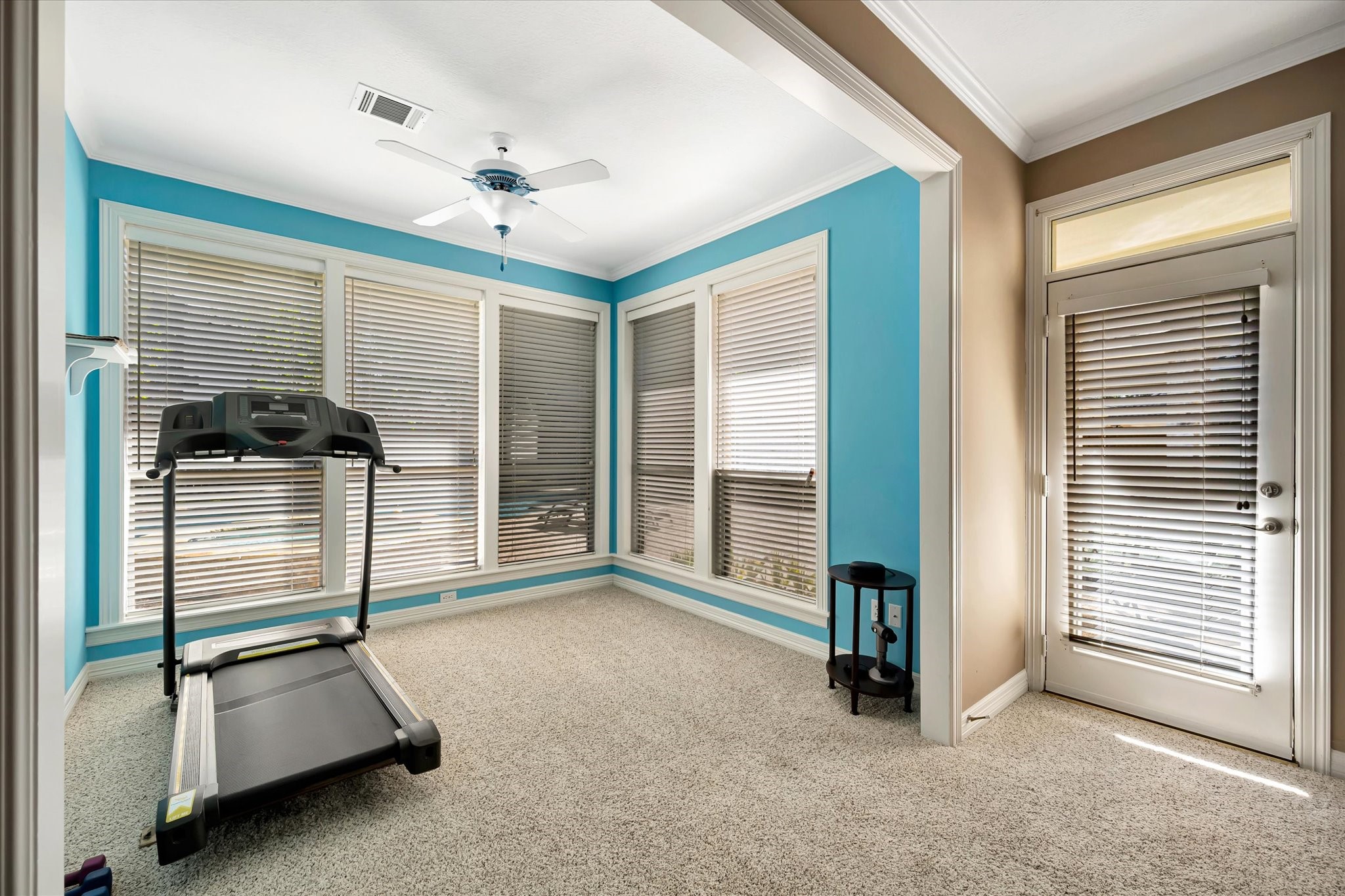 14934 Wilderness Cliff Court Houston, TX 77062 - Photo 30 of 50 a room with gym equipment