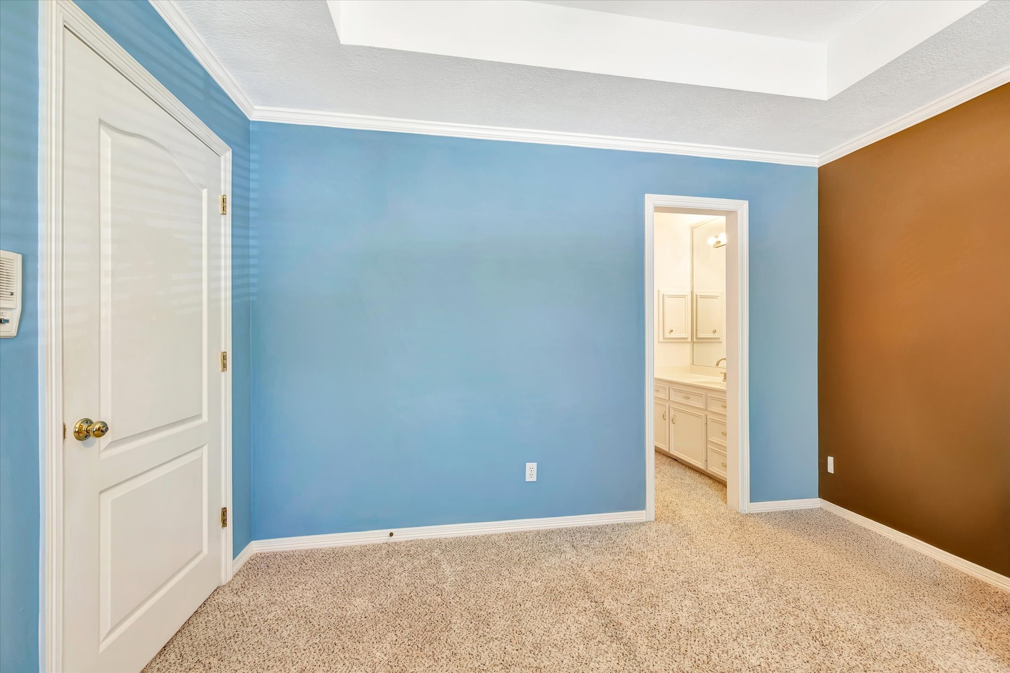 14934 Wilderness Cliff Court Houston, TX 77062 - Photo 40 of 50 a view of an empty room with windows