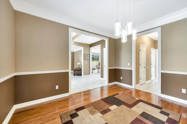 walk in closet with window