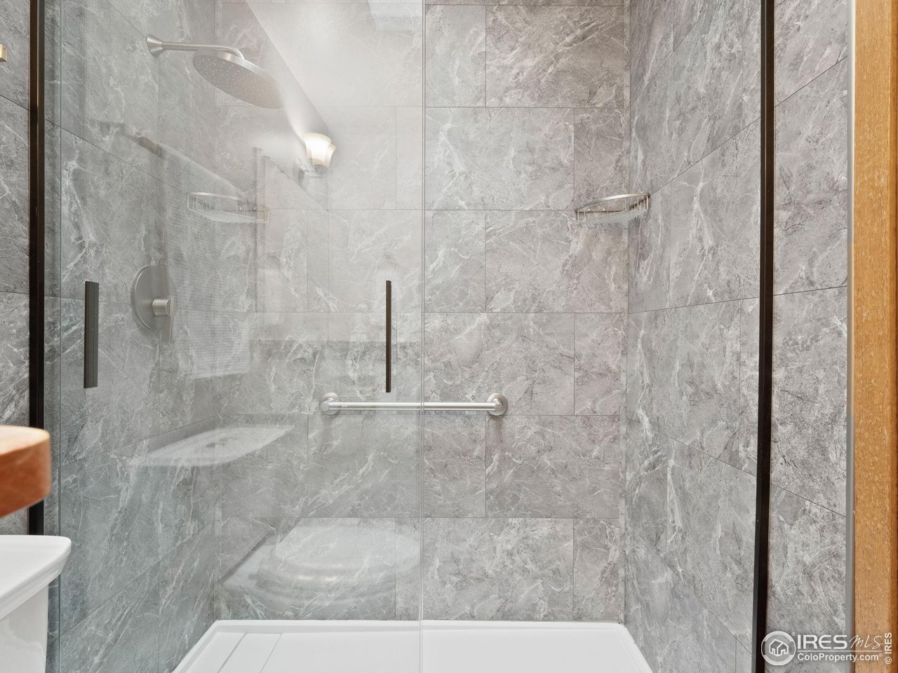 2680 Fremont Street Boulder, CO 80304 - Photo 20 of 28 a bathroom with a bathtub and toilet