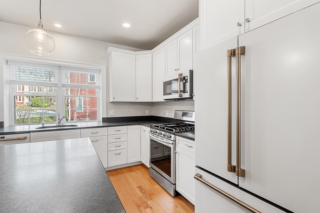 176 Main Street, Unit 3 Medway, MA 02053 - Photo 8 of 27