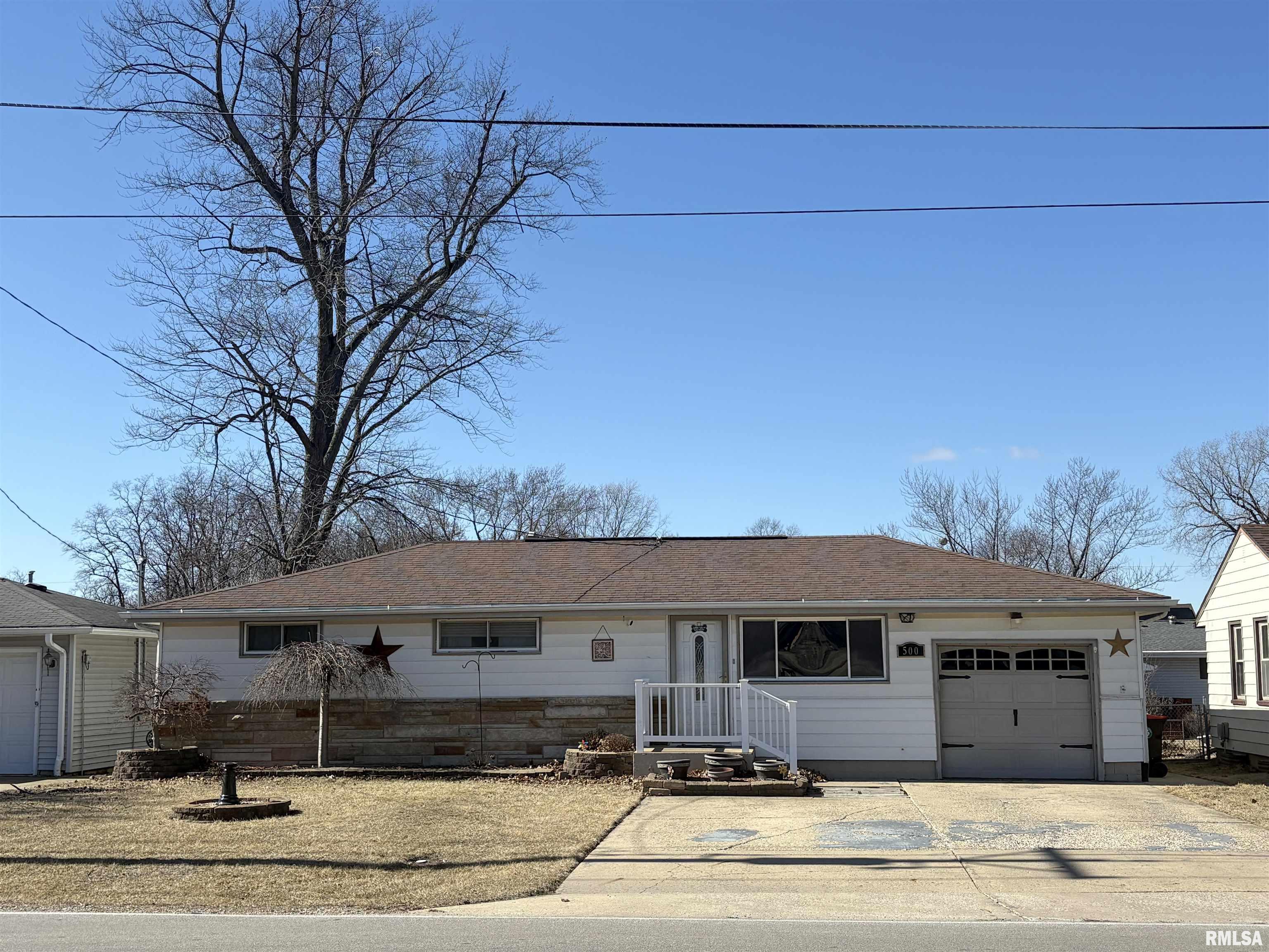 500 Ten Mile Creek Road Germantown Hills, IL 61611 - Photo 2 of 38