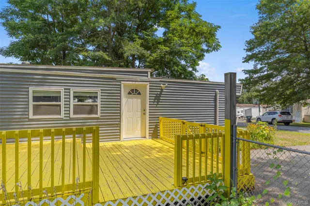 $99,000 | 717 Modena Country Club Trail, Gardiner, NY 12525