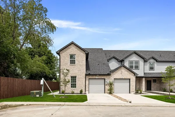 $1,915 | 3242 Wexford Drive, Garland, TX 75043