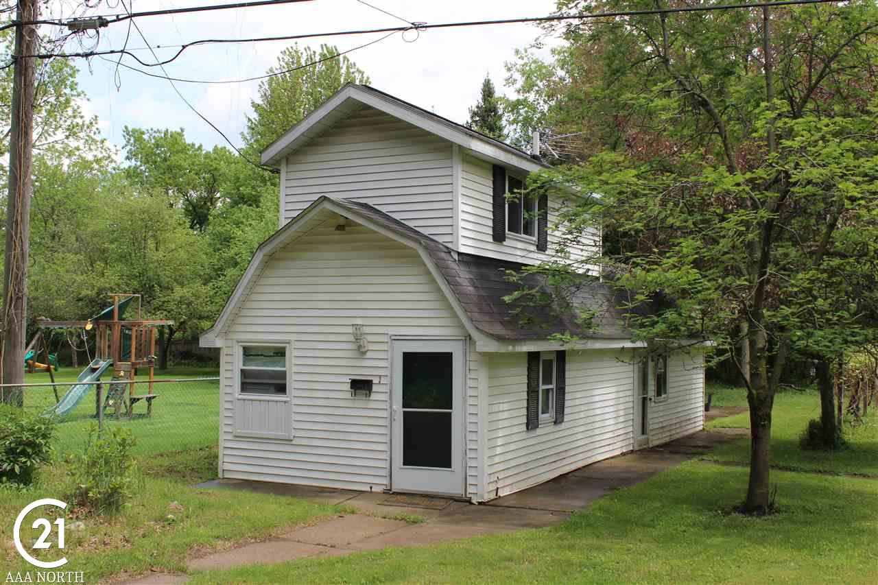146 Texas Avenue Rochester, MI 48309 - Photo 9 of 27 50075879-8.JPG