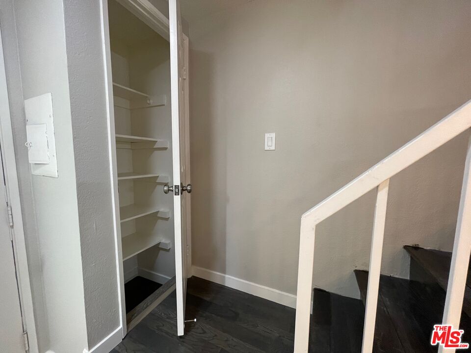 7327 Willoughby Avenue, Unit 6 Los Angeles, CA 90046 - Photo 21 of 24 a view of closet