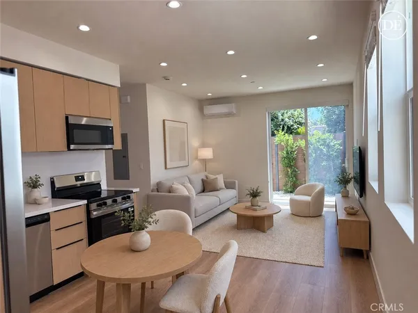 $7,500 | 4121 Lafayette Place, Unit D, Culver City, CA 90232