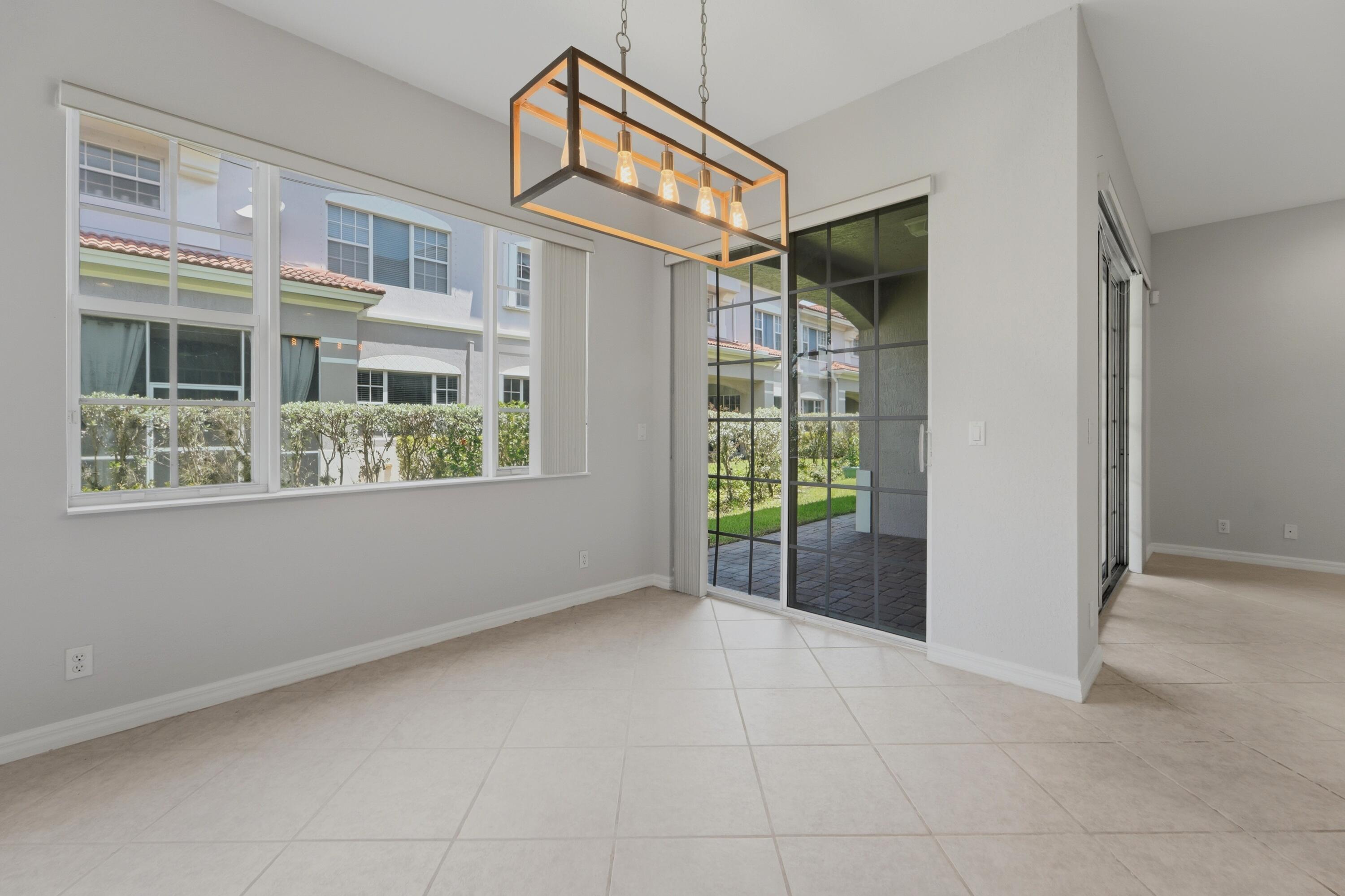 126 Lancaster Road Boynton Beach, FL 33426 - Photo 10 of 43 126_Lancaster_Road_Boynton_Beach_002