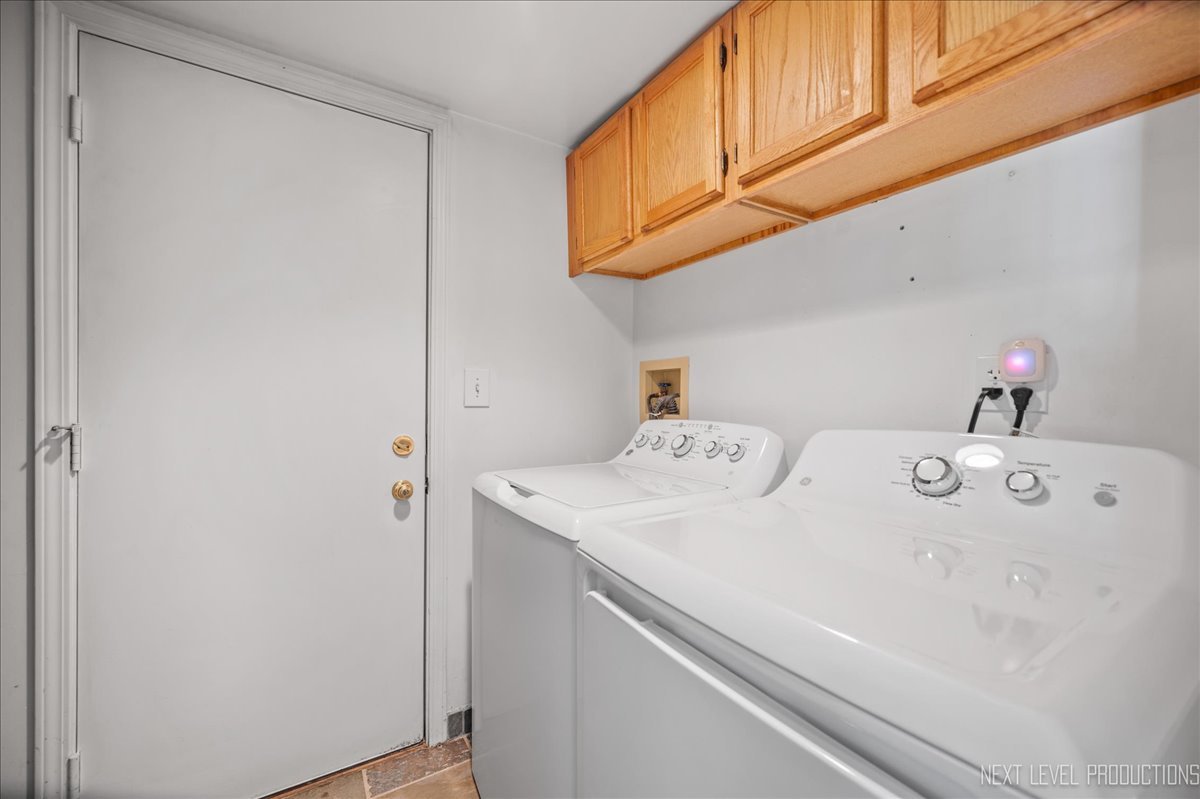 1244 Churchill Road Bartlett, IL 60103 - Photo 28 of 33 a utility room with dryer and washer