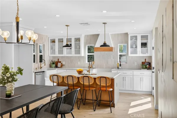 $1,349,000 | 650 East Marylind Avenue, Claremont, CA 91711