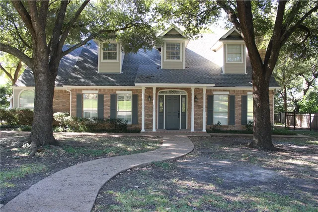 $419,000 | 207 Westlane Circle, Woodway, TX 76712